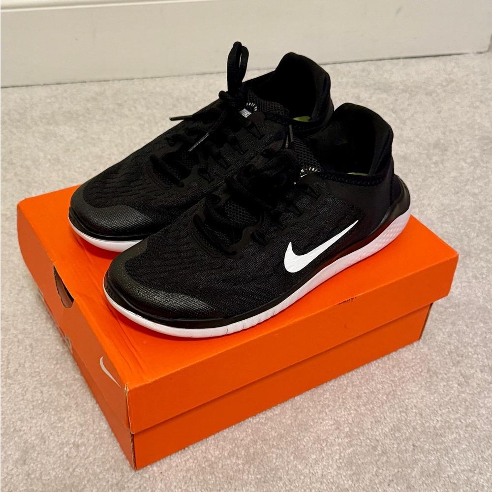 Nike Kids Black and White Lightweight Trainer Sneakers